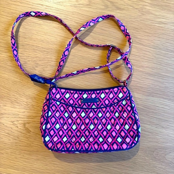 VERA BRADLEY Katalina Pink Quilted Crossbody VGUC - Picture 1 of 4